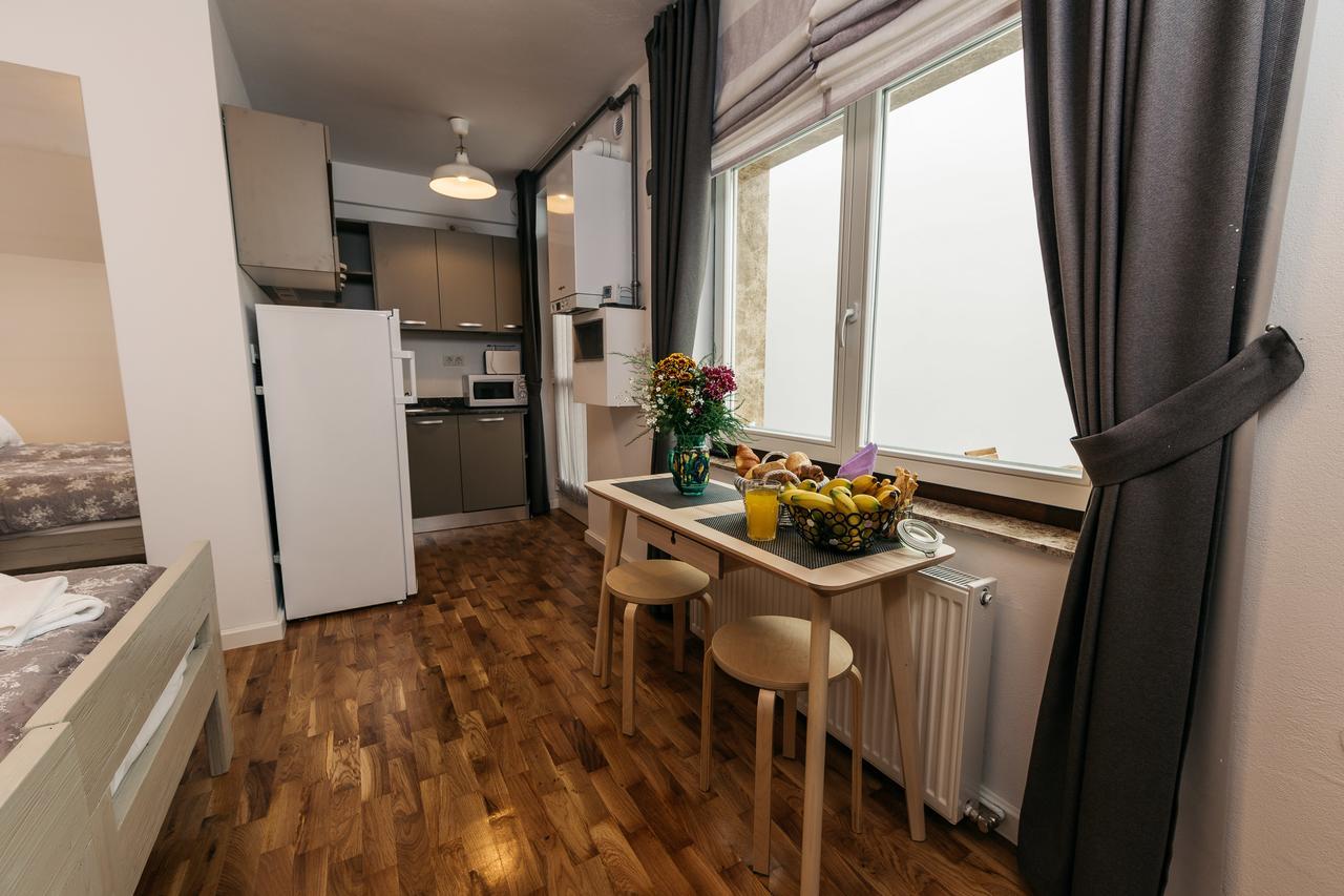 Yellowboot Aparthotel Sibiu Exterior photo