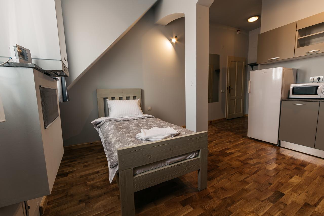 Yellowboot Aparthotel Sibiu Exterior photo
