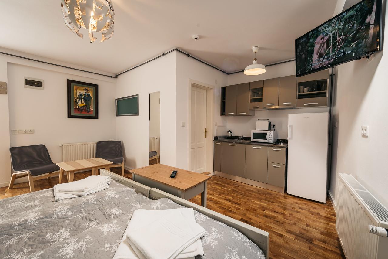 Yellowboot Aparthotel Sibiu Exterior photo
