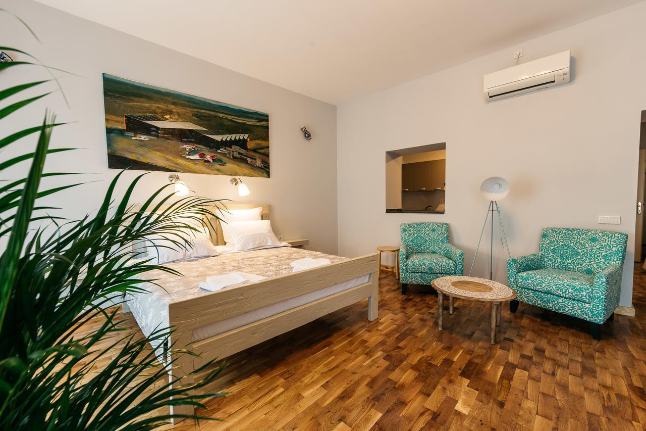 Yellowboot Aparthotel Sibiu Exterior photo