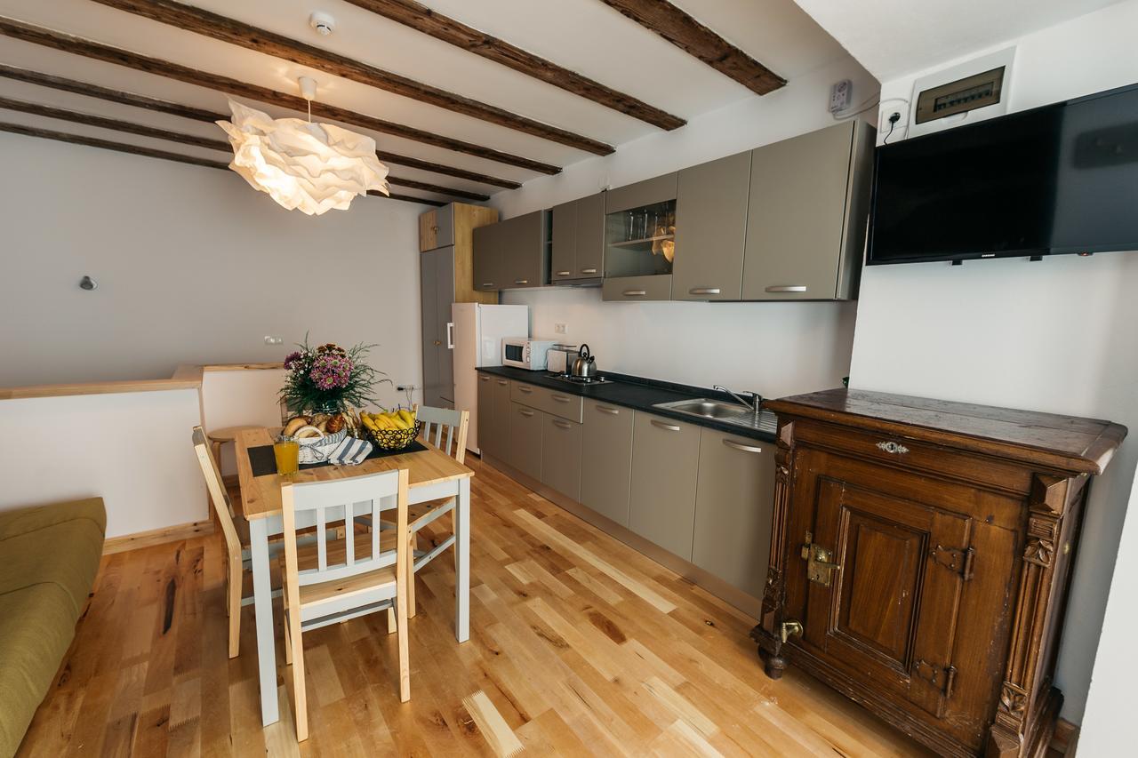 Yellowboot Aparthotel Sibiu Exterior photo
