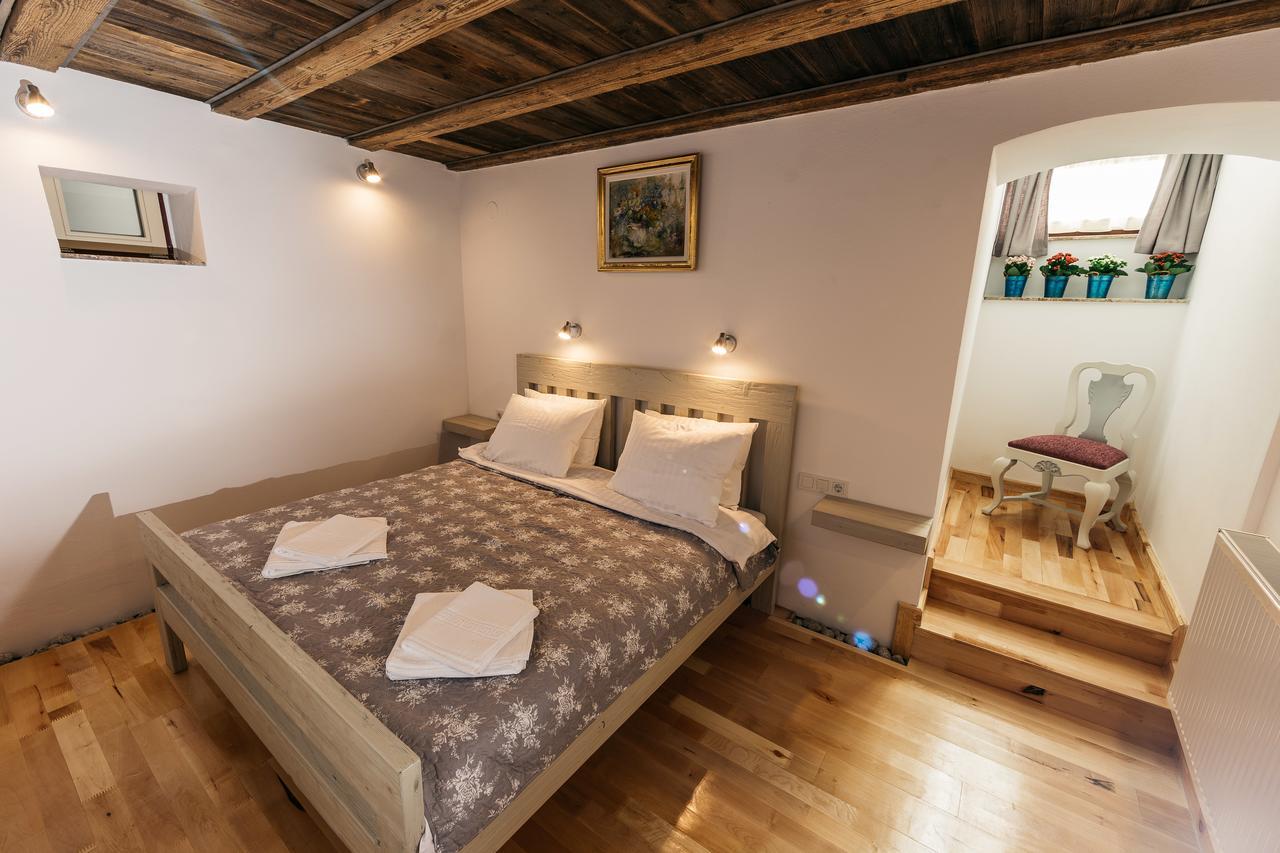 Yellowboot Aparthotel Sibiu Exterior photo