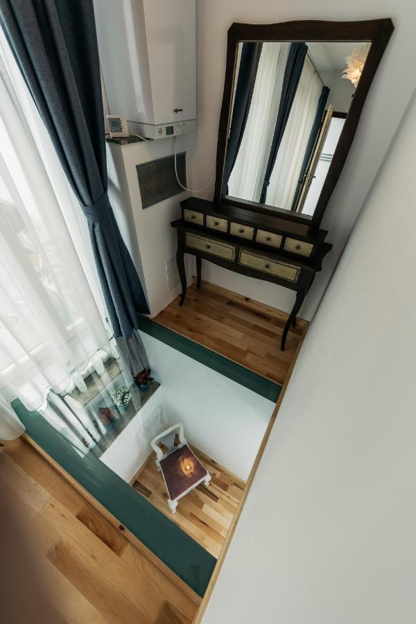 Yellowboot Aparthotel Sibiu Exterior photo